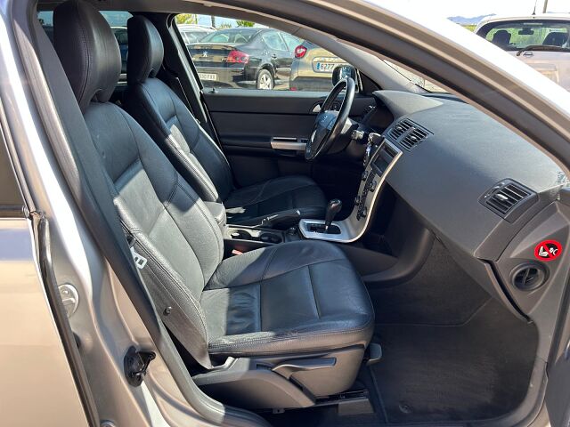 VOLVO V5 ESTATE 2.4 AUTO SPANISH LHD IN SPAIN ONLY 115000 MILES SUPERB 2007